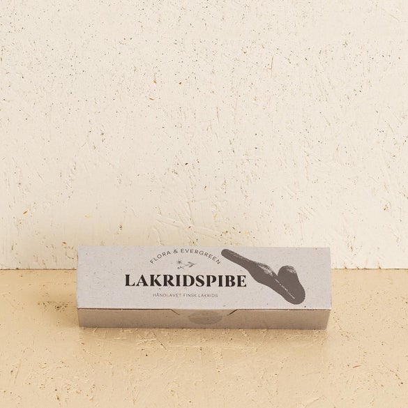 Flora & Evergreen Finsk lakridspibe i gaveæske
